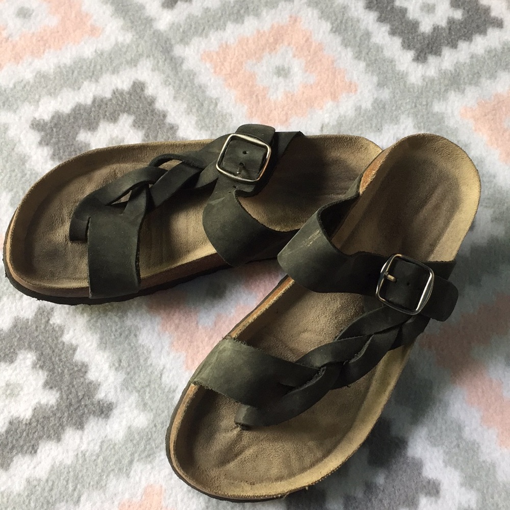 White Mountain Crawford Black Leather Sandal